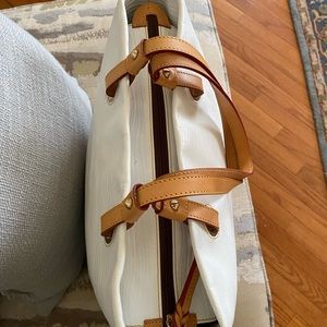 Dooney & Bourke white tote bag.